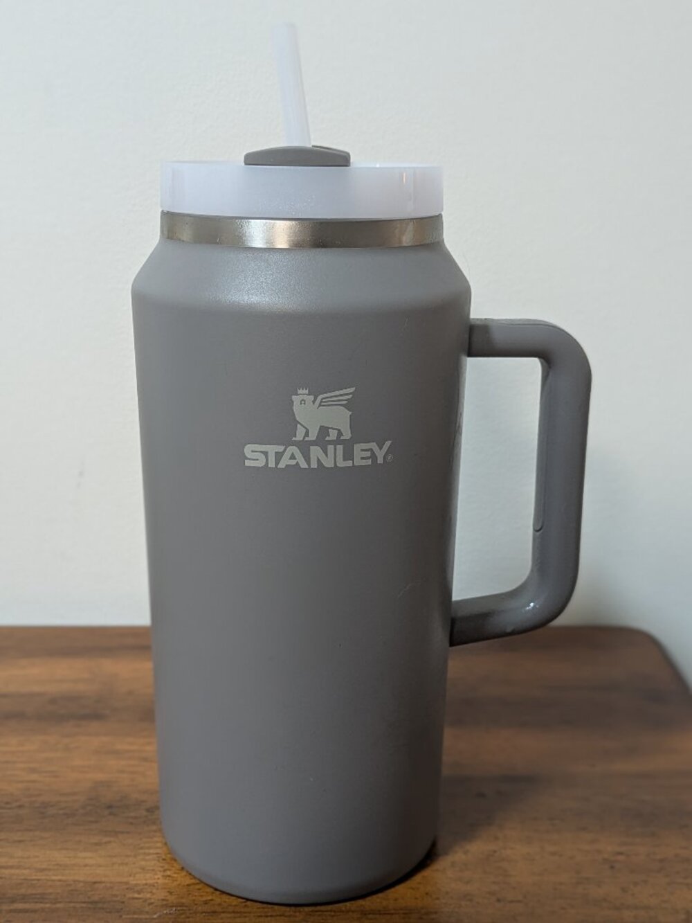 Stanley 64oz Quencher